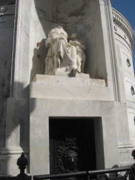 Central monument "Italia"